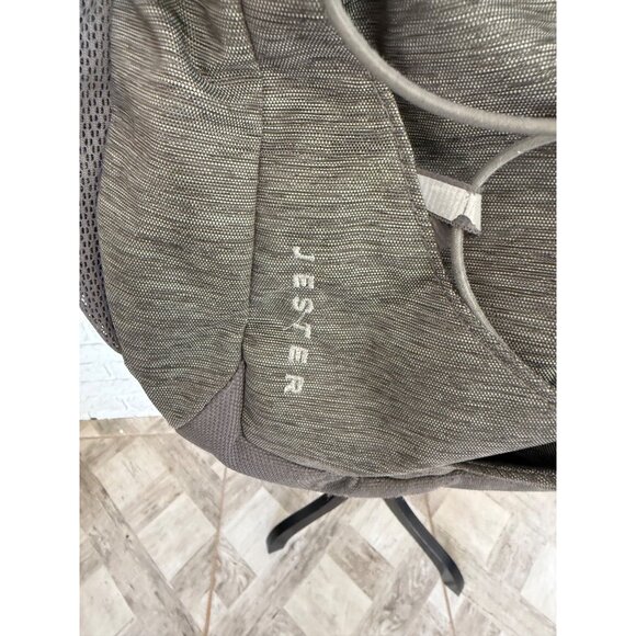 The North Face Jester Backpack Heather Gray White Hiking Camping School Outdoor - Picture 3 of 14